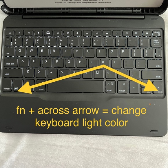 Bluetooth iPad black keyboard case with shortcut keys - Picture 11 of 14